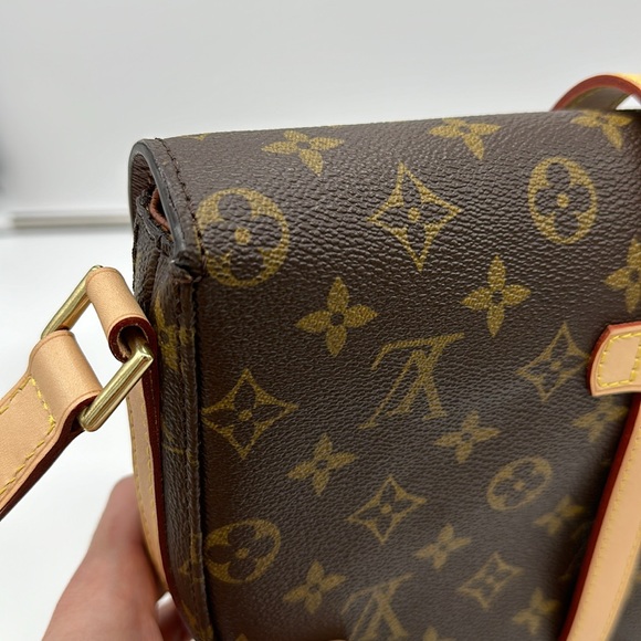 Louis Vuitton Monogram Chantilly Crossbody Bag - Picture 9 of 13